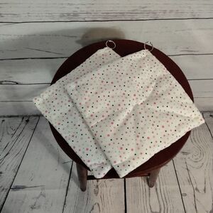 Never used. "Evelyn Jacobs" ( my mom) homemade pot holders for looks.